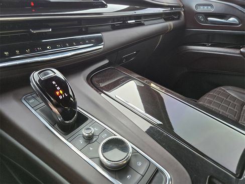 Used 2023 Cadillac Escalade ESV Sport Platinum image 12