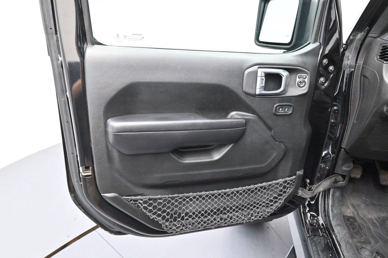 Used 2020 Jeep Gladiator Rubicon AWD/4WD image 9