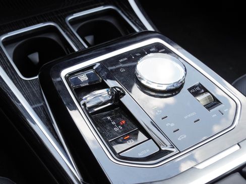 Used 2023 BMW 740i RWD image 29
