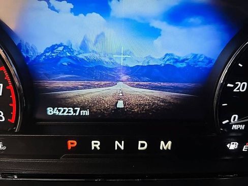 Used 2020 Ford Explorer XLT w/ Equipment Group 202A AWD/4WD image 15