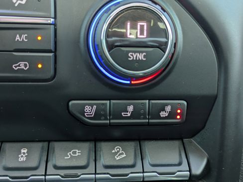 Used 2021 Chevrolet Silverado 2500 High Country w/ Z71 Off-Road Package image 27