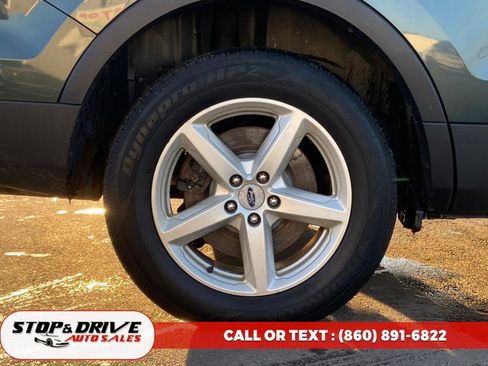 Used 2016 Ford Explorer XLT w/ Class II Trailer Tow Package image 9