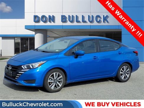 Used 2023 Nissan Versa SV image 1