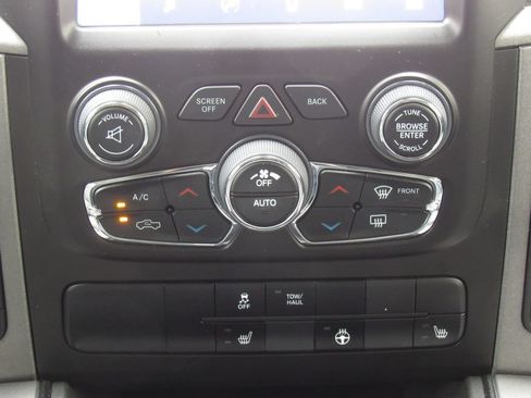 Used 2023 RAM 1500 Express w/ Wheel & Sound Group AWD/4WD image 29