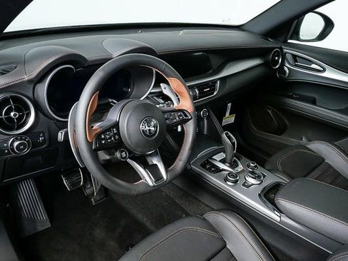New 2025 Alfa Romeo Stelvio Sprint AWD/4WD image 3