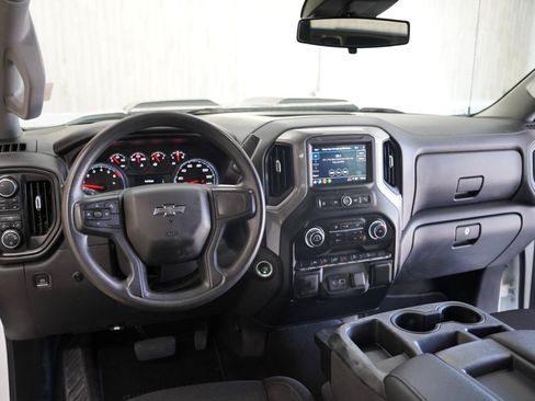Used 2022 Chevrolet Silverado 1500 Custom Trail Boss AWD/4WD image 11