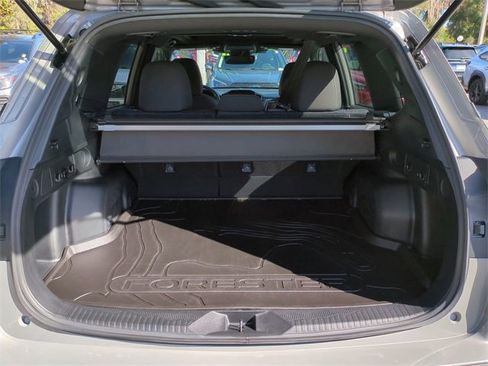 Used 2025 Subaru Forester Premium w/ Convenience Package #2 image 12