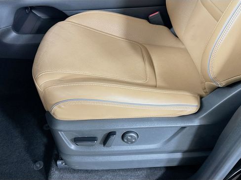 Used 2025 INFINITI QX80 Luxe image 23