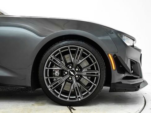 Used 2017 Chevrolet Camaro ZL1 RWD image 14