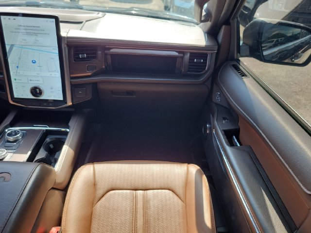 Used 2022 Ford Expedition Max King Ranch AWD/4WD image 15