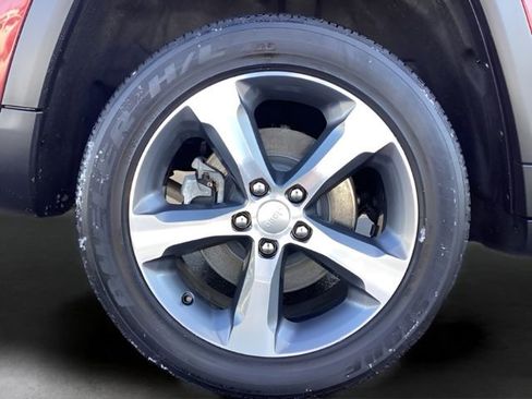 Used 2023 Jeep Grand Cherokee 4WD 4xe image 37