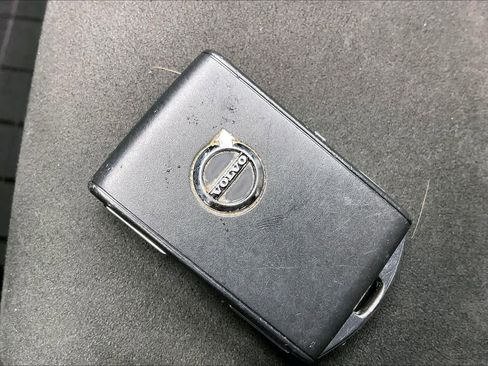 Used 2021 Volvo XC40 T5 R-Design w/ Advanced Package image 15