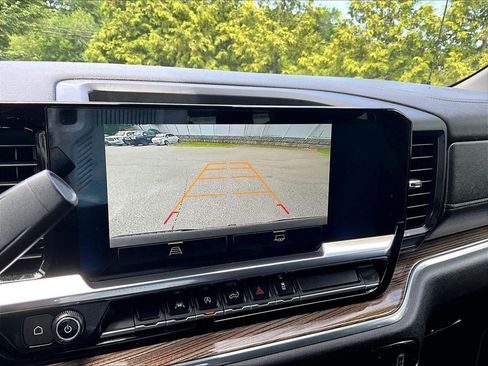 Used 2023 Chevrolet Silverado 1500 LT AWD/4WD image 19