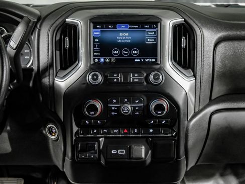 Used 2022 Chevrolet Silverado 2500 LT w/ Convenience Package image 23