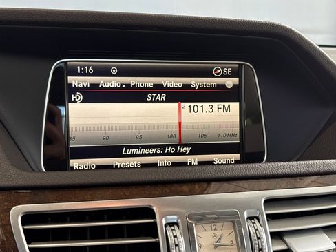Used 2014 Mercedes-Benz E 350 4MATIC Sedan image 24
