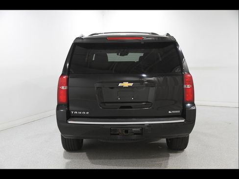 Used 2018 Chevrolet Tahoe Premier AWD/4WD image 23