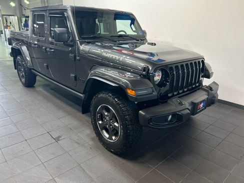 Used 2022 Jeep Gladiator Sport AWD/4WD image 2