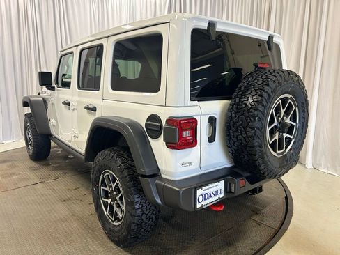 New 2026 Jeep Wrangler Unlimited Rubicon image 25