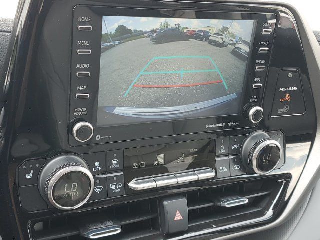 Used 2022 Toyota Highlander XLE AWD/4WD image 27