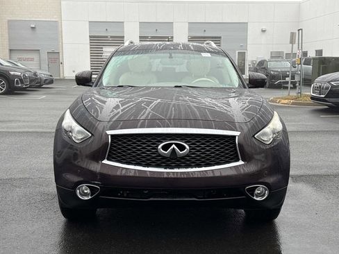 Used 2017 INFINITI QX70 AWD w/ Premium Package image 7