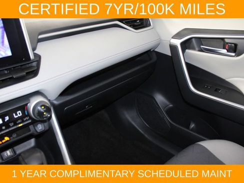 Used 2024 Toyota RAV4 XLE FWD image 17