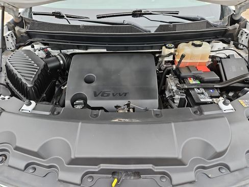 Used 2018 Chevrolet Traverse High Country AWD/4WD image 13