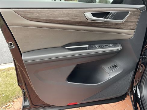 New 2026 Volkswagen Atlas SEL image 14