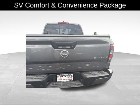 Used 2022 Nissan Frontier SV AWD/4WD image 3