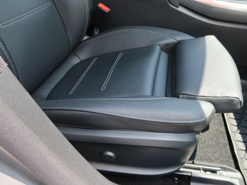 Used 2023 Mercedes-Benz CLA 35 AMG 4MATIC image 41