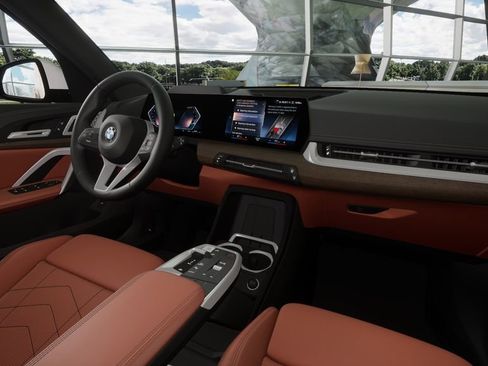 Used 2026 BMW X1 xDrive28i w/ Technology Package image 41