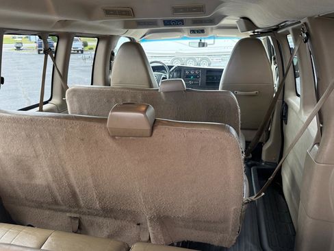 Used 2010 Chevrolet Express 2500 LS image 6