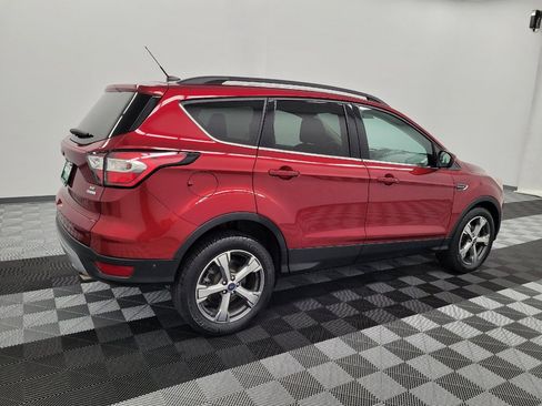 Used 2017 Ford Escape SE w/ Equipment Group 201A FWD image 10