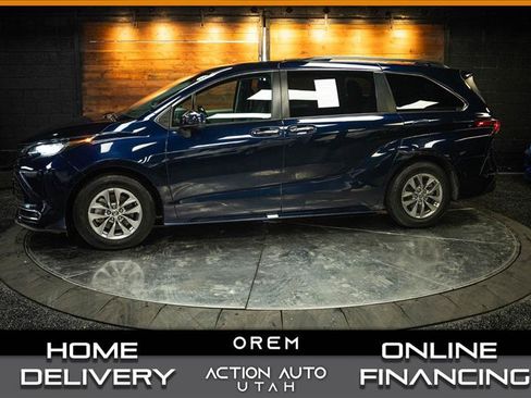 Used 2022 Toyota Sienna XLE w/ XLE Plus Package AWD/4WD image 1
