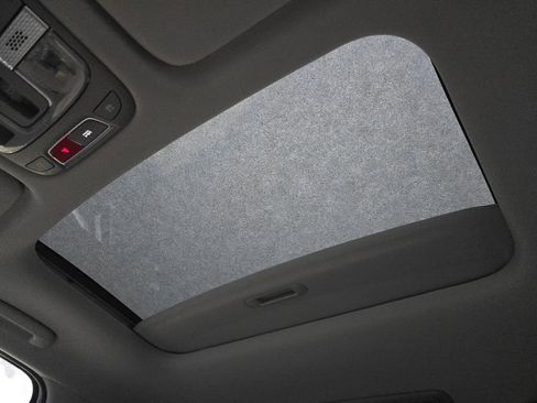 New 2025 Kia Telluride S image 3