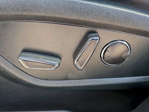 Used 2022 Lincoln Nautilus Reserve FWD image 17