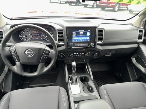 Used 2023 Nissan Frontier SV w/ SV Convenience Package AWD/4WD image 14