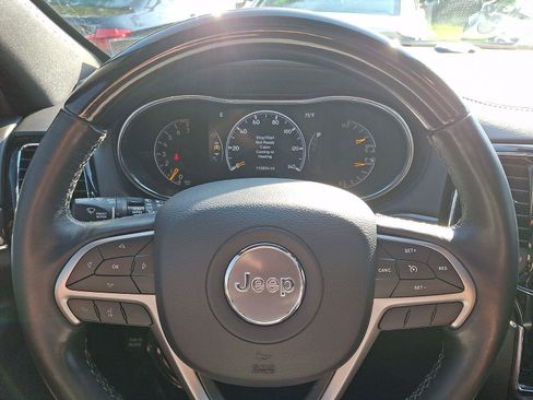 Used 2019 Jeep Grand Cherokee Overland AWD/4WD image 19