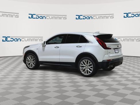 Used 2019 Cadillac XT4 Luxury w/ Cold Weather Package AWD/4WD image 7