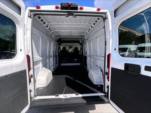 Used 2023 RAM ProMaster 2500 FWD image 7