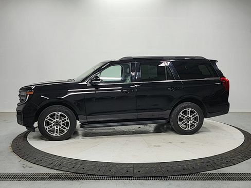 Used 2025 Ford Expedition Active AWD/4WD image 4