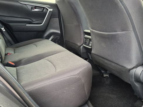 Used 2021 Toyota RAV4 XLE w/ Carpet Mat Package (TMS) FWD image 24