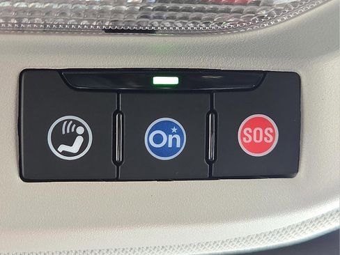 Used 2024 Chevrolet Trax ACTIV w/ Sunroof Package image 21