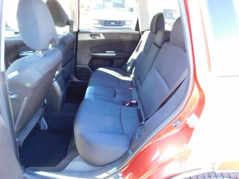 Used 2011 Subaru Forester 2.5X Premium image 6