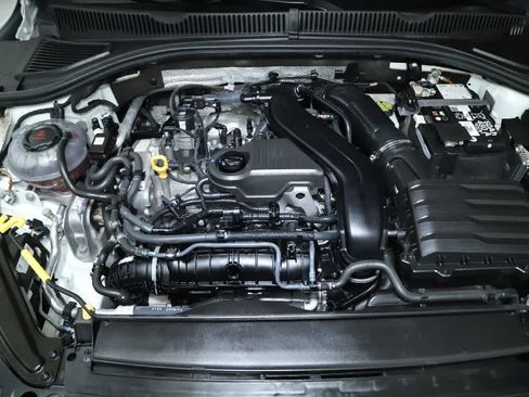 Certified 2024 Volkswagen Jetta Sport FWD image 34