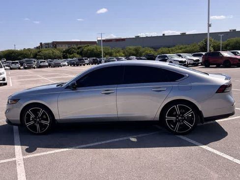 Used 2024 Honda Accord Sport image 3