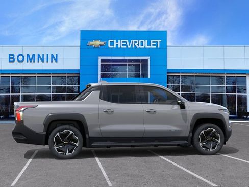 Used 2026 Chevrolet Silverado EV LT AWD/4WD image 6