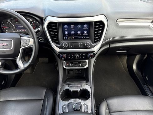 Used 2023 GMC Acadia SLT image 27