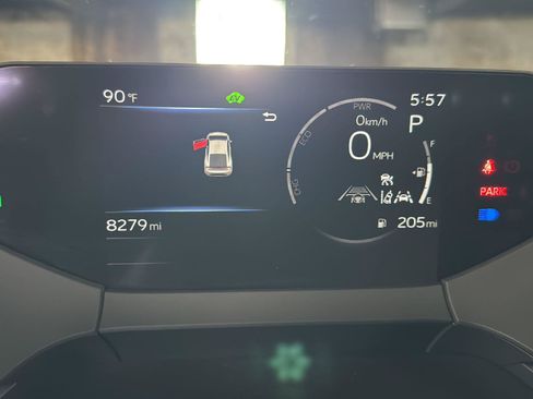 Used 2024 Toyota Prius XLE AWD/4WD image 21