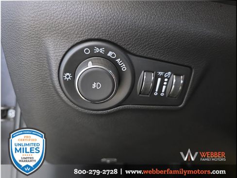 Used 2024 Jeep Compass Latitude AWD/4WD image 16
