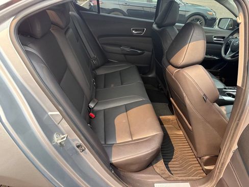 Used 2018 Acura TLX FWD image 25